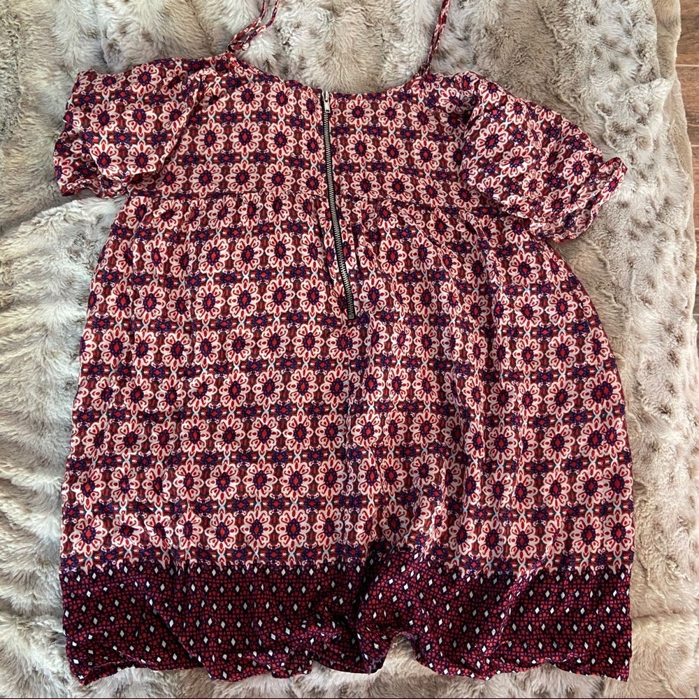 Patterned Cold-Shoulder Dress - Picture 2 of 6